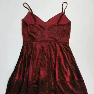 NWT $195 Romeo+Juliet Couture Women L Velvet Dress